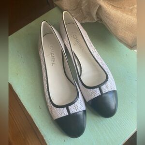 Chanel Interlocking CC Logo Ballet Flats crochet lace  41